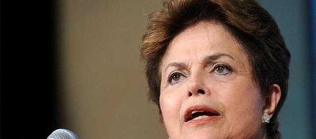 Dilma sanciona nova lei do trabalhador doméstico Dilma sanciona nova lei do trabalhador doméstico