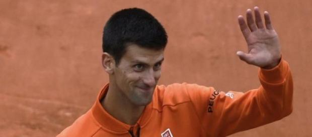 Djokovic continúa a paso firme Djokovic continúa a paso firme