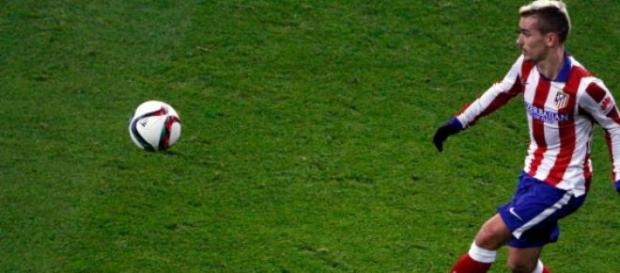 Griezmann en un partido con el Atlético Griezmann en un partido con el Atlético