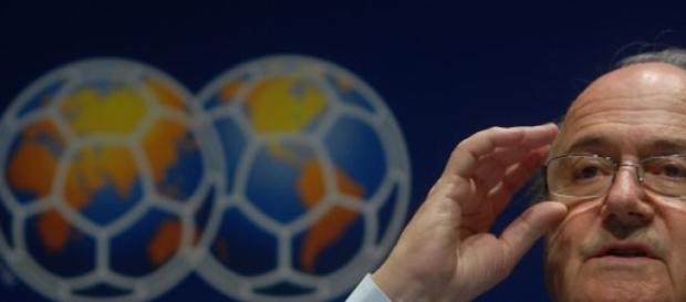 Joseph Blatter demite-se Joseph Blatter demite-se