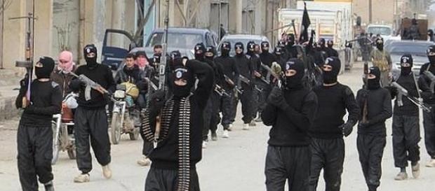 Las tropas de ISIS avanzan sobre Iraq y Siria Las tropas de ISIS avanzan sobre Iraq y Siria
