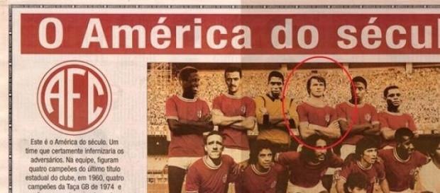O América do Século, destacando o zagueiro Alex O América do Século, destacando o zagueiro Alex