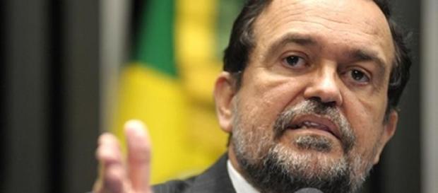 Senador Walter Pinheiro votou contra a medida Senador Walter Pinheiro votou contra a medida