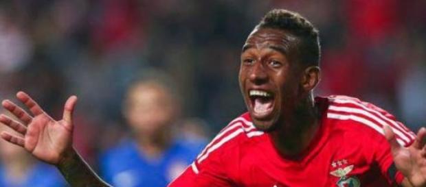 Talisca acaba a época com três troféus 'no bolso' Talisca acaba a época com três troféus 'no bolso'