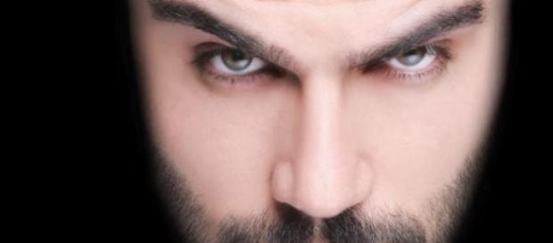 Una mirada masculina sobre los dilemas femeninos Una mirada masculina sobre los dilemas femeninos