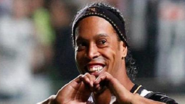 Ronaldinho pourrait rejouer en France !