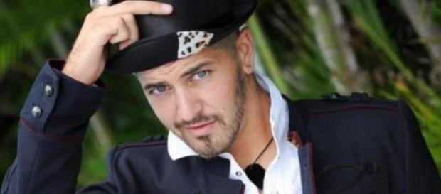 Antonin "Les Chtis Vs Les Marseillais" Antonin "Les Chtis Vs Les Marseillais"