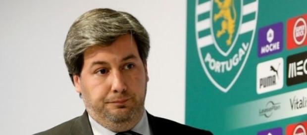 Bruno de Carvalho quer reduzir custos. Bruno de Carvalho quer reduzir custos.
