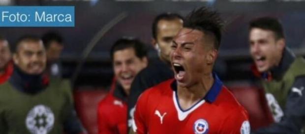 Chile venció dos por uno a Perú Chile venció dos por uno a Perú