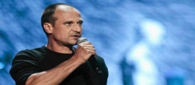 Kukiz staje się trybunem ludowym dla wielu polaków Kukiz staje się trybunem ludowym dla wielu polaków