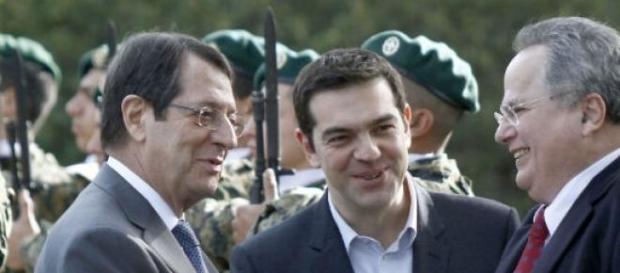 Tsipras tenta proposta de última hora. Tsipras tenta proposta de última hora.