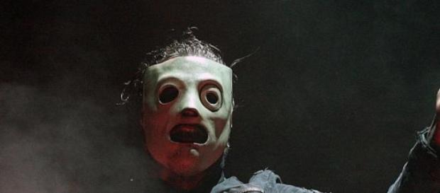 Corey Taylor se desempeña como escritor Corey Taylor se desempeña como escritor