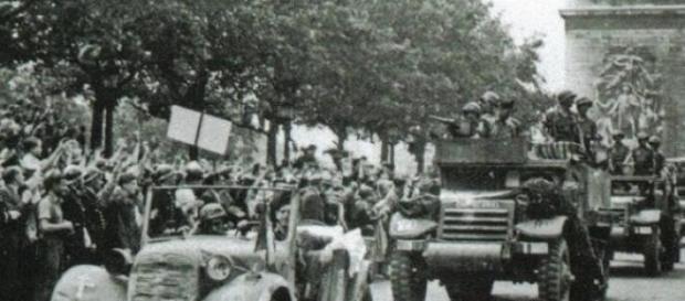 Entrada en Paris de 'La Nueve' en agosto de 1944 Entrada en Paris de 'La Nueve' en agosto de 1944