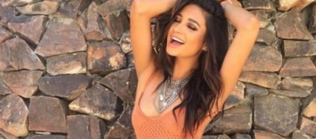 Pretty Little Liars-Star Shay Mitchell. Pretty Little Liars-Star Shay Mitchell.