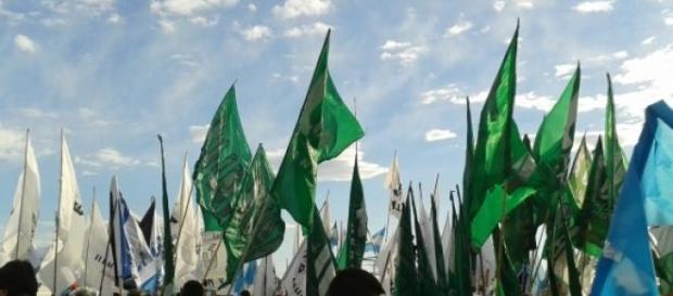 Una porción de la multitud que estuvo presente. Una porción de la multitud que estuvo presente.