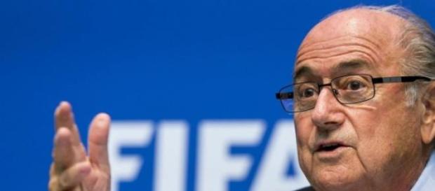 ¿Por qué la renuncia tardía de Blatter? ¿Por qué la renuncia tardía de Blatter?