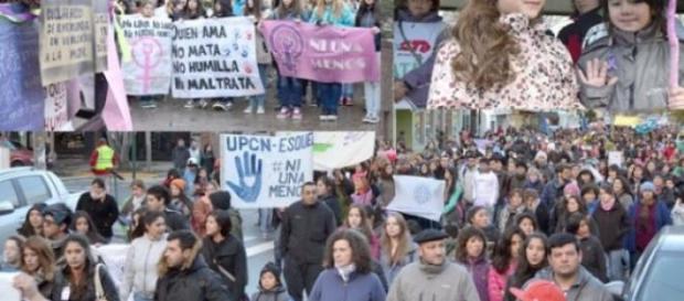 La gente que se movilizó en la marcha La gente que se movilizó en la marcha