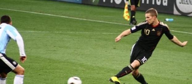 Lukas Podolski Wechsel. Nach Köln, Istanbul? Lukas Podolski Wechsel. Nach Köln, Istanbul?