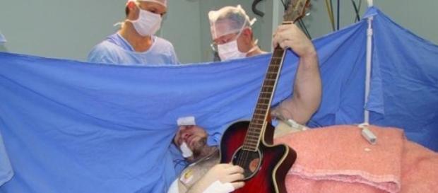 Primeira música escolhida foi escrita para o filho Primeira música escolhida foi escrita para o filho