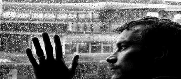 Quem está numa crise suicida, se sente sozinho. Quem está numa crise suicida, se sente sozinho.