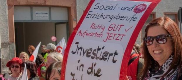 Verdi Streik. "Investiert in die Zukunft" Verdi Streik. "Investiert in die Zukunft"