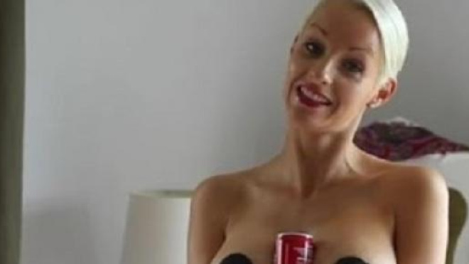 holda coke with your boobs lié au cancer du sein ?