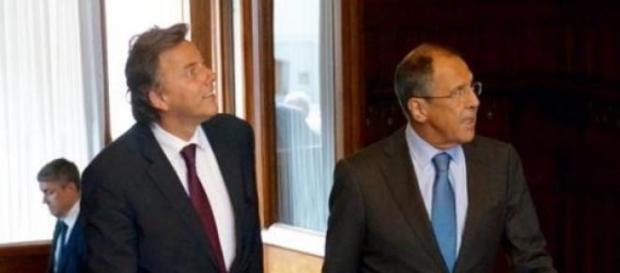 Bert Koenders i Siergiej Ławrow - twitter.com Bert Koenders i Siergiej Ławrow - twitter.com