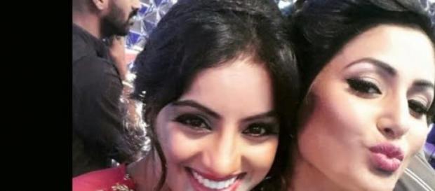 Hina Khan and Deepika Singh at Star Parivaar Award Hina Khan and Deepika Singh at Star Parivaar Award