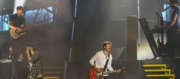 One Direction actuaram em Cardiff One Direction actuaram em Cardiff
