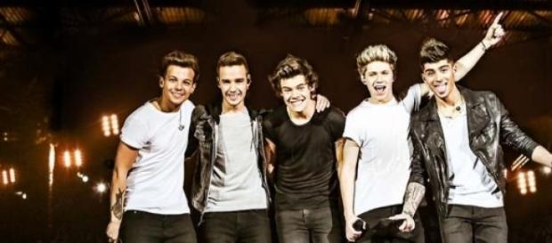Os One Direction vão fazer uma pausa. Os One Direction vão fazer uma pausa.