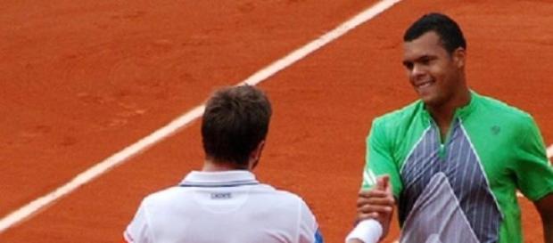 Wawrinka (left) ended Tsonga's hopes in Paris Wawrinka (left) ended Tsonga's hopes in Paris
