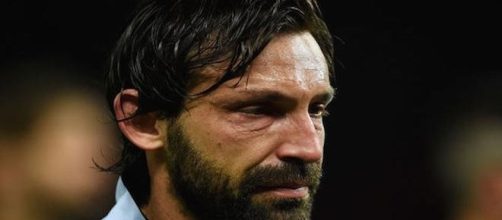 Le lacrime di Pirlo dopo la partita col Barcellona