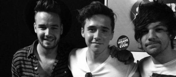 Brooklyn Beckham com Liam Payne e Louis Tomlinson Brooklyn Beckham com Liam Payne e Louis Tomlinson