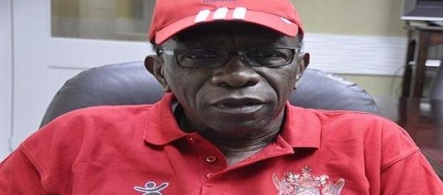Jack Warner nega qualquer envolvimento. Jack Warner nega qualquer envolvimento.