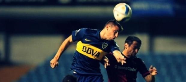 Jonathan Calleri impacta para concretar el gol Jonathan Calleri impacta para concretar el gol