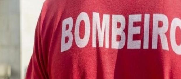 Bombeiros resgataram homem de um poço. Bombeiros resgataram homem de um poço.