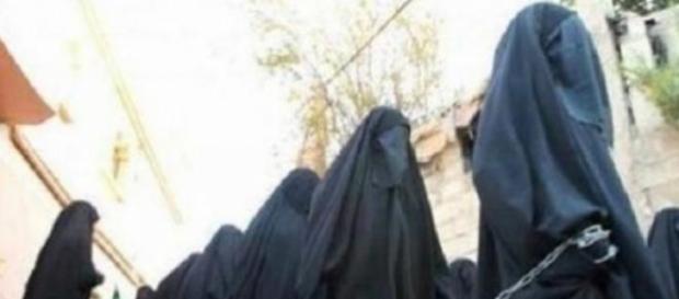 Bucuria femeilor care scapă de ISIS este enormă Bucuria femeilor care scapă de ISIS este enormă