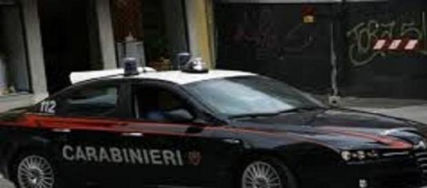Carabinieri sul luogo della tragedia. Carabinieri sul luogo della tragedia.