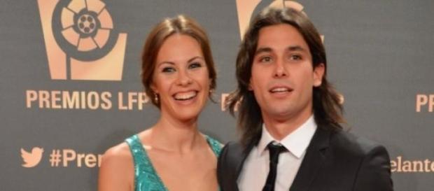 Jessica Bueno y Jota Peleteiro ya son matrimonio. Jessica Bueno y Jota Peleteiro ya son matrimonio.