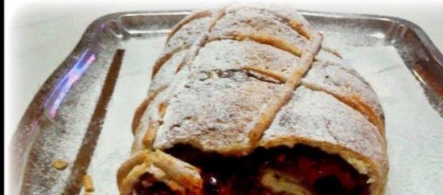 Lo strudel ai frutti di bosco Lo strudel ai frutti di bosco