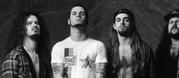 Pantera podría reunirse sin Dimebag Darrell Pantera podría reunirse sin Dimebag Darrell