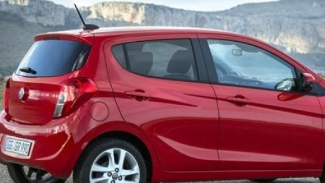 La nuova Opel Karl in uno dei suoi 10 colori