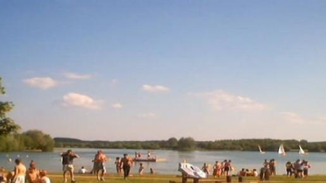 Plan d'eau pour les baigneurs et les voiliers