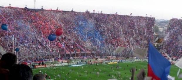 Hinchada de San Lorenzo, líder del campeonato Hinchada de San Lorenzo, líder del campeonato