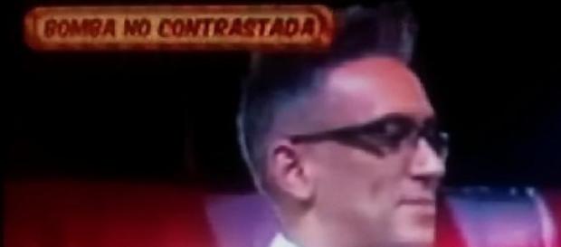 Kiko Hernández dando la No Exclusiva en Sálvame Kiko Hernández dando la No Exclusiva en Sálvame