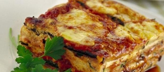 torta con la parmigiana di melanzane torta con la parmigiana di melanzane