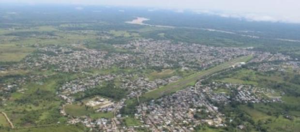 Une vue aérienne de Puerto Asis en Colombie. Une vue aérienne de Puerto Asis en Colombie.