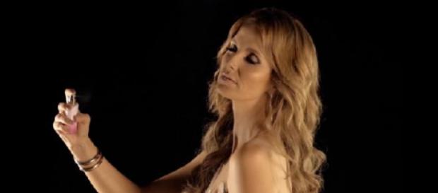 Cristina Ferreira com o seu perfume, "Meu". Cristina Ferreira com o seu perfume, "Meu".