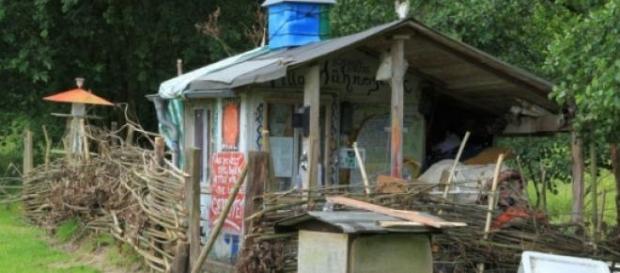 Newtopia hat mit „Villa Hühnerglück“ wenig zu tun Newtopia hat mit „Villa Hühnerglück“ wenig zu tun