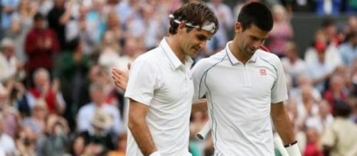 Novak Djokovic e Roger Federer a Wimbledon.